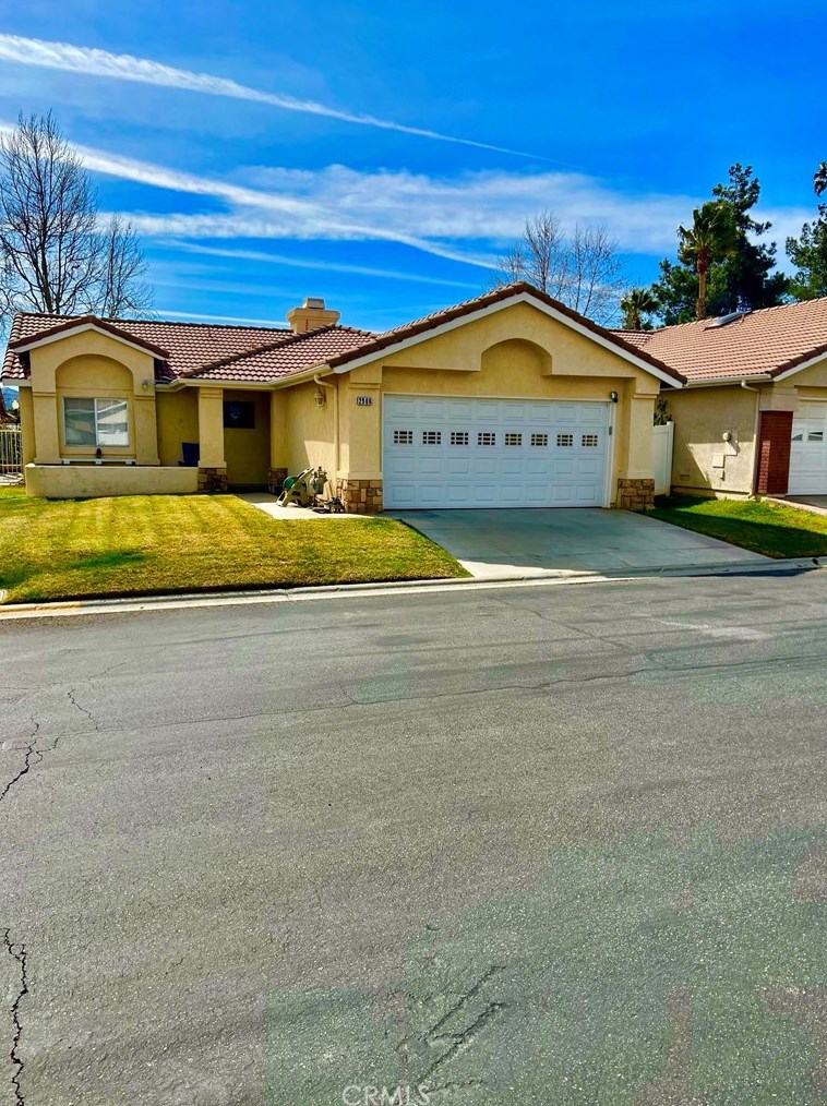 2906 Summer Set Cir, Banning, CA 92220