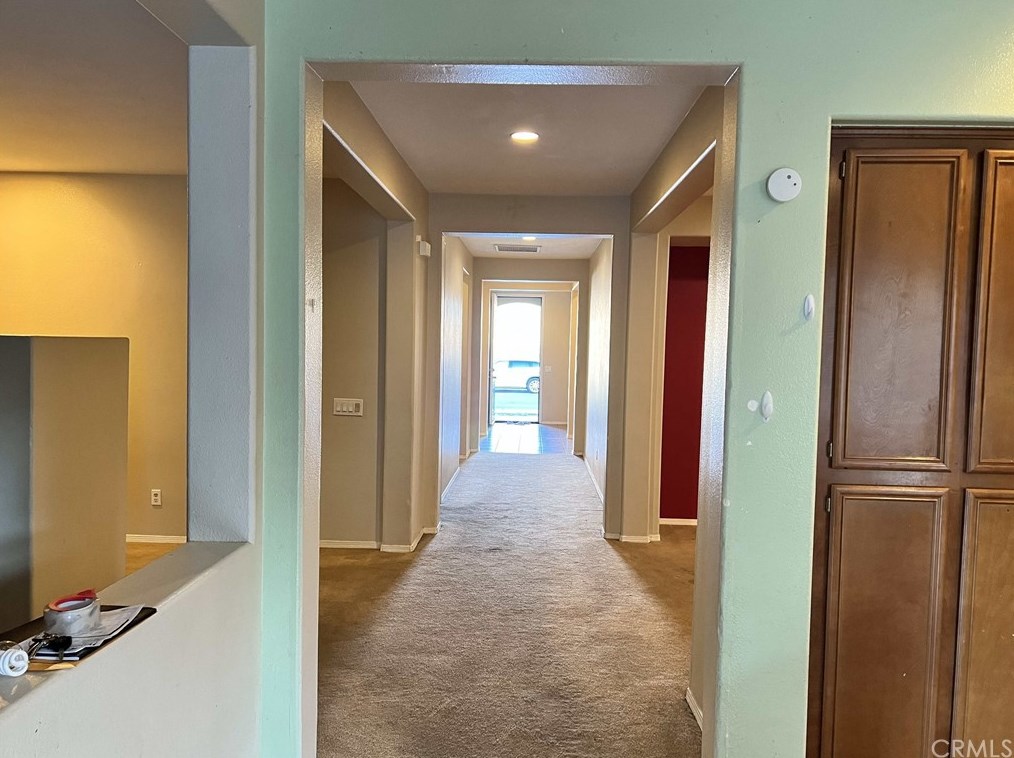 212 Gladiolus Way, San Jacinto, CA 92582