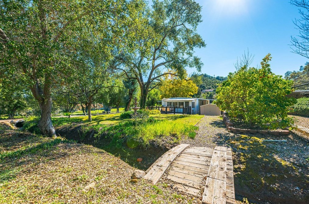 3909 Reche Rd, Fallbrook CA  92028-3819 exterior