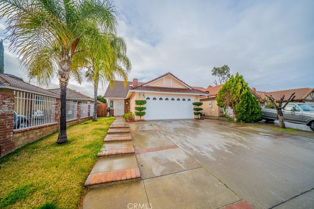 25189 Dana Ln, Moreno Valley, CA 92551-4661