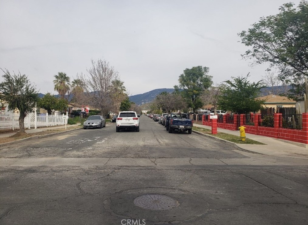 3025 Glenview Ave, San Bernardino, CA 92407