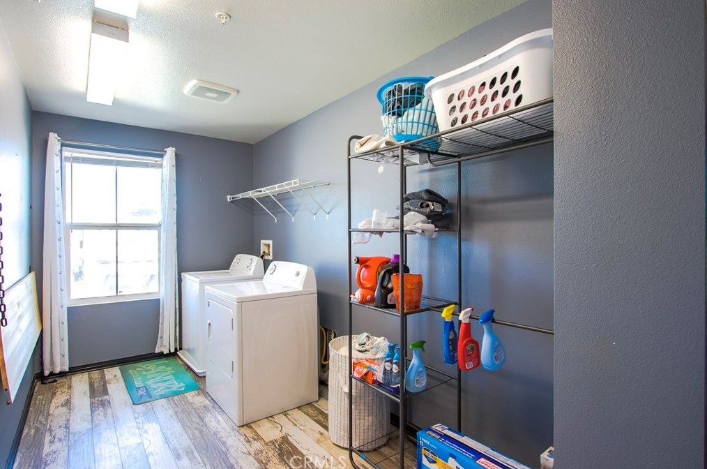 2514 Mulberry Ln, Palmdale CA  93551-6137 exterior