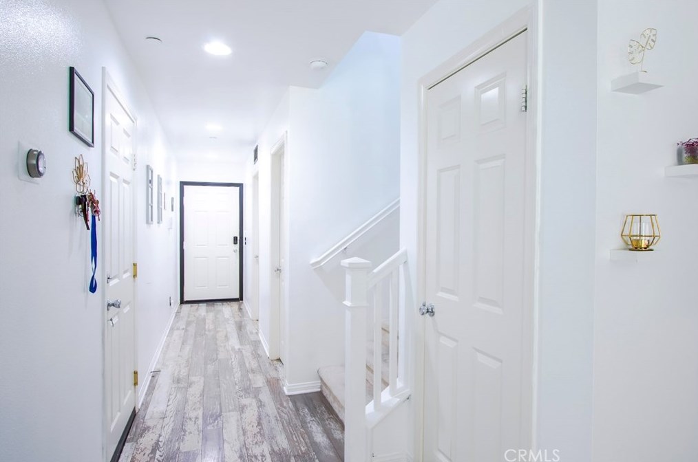 2514 Mulberry Ln, Palmdale CA  93551-6137 exterior