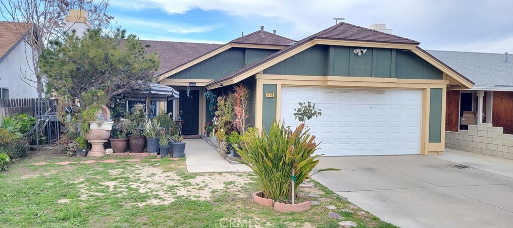 318 Whirlaway, Perris, CA 92571