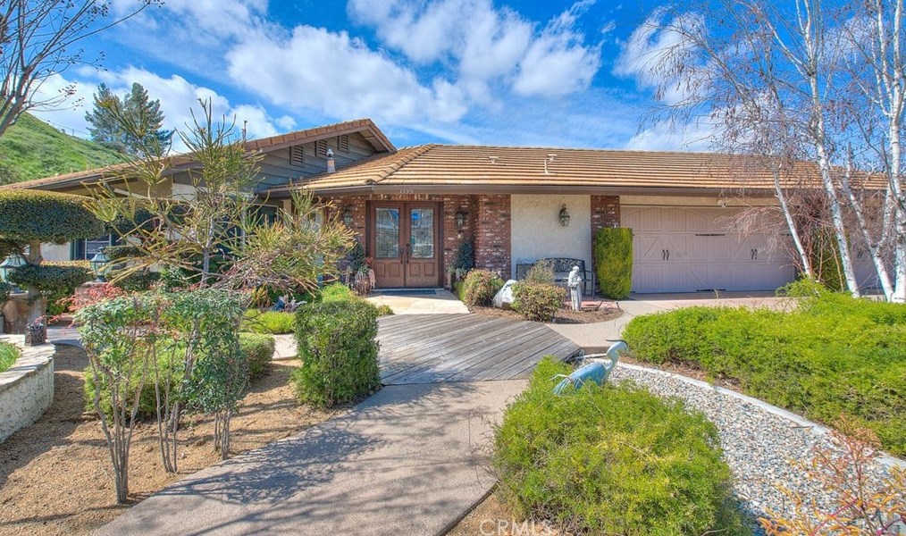 1595 Laurelwood Ave, Colton, CA 92324