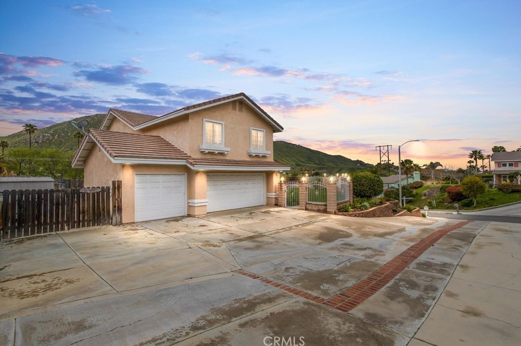 3012 Michelle Dr, Colton, CA 92324