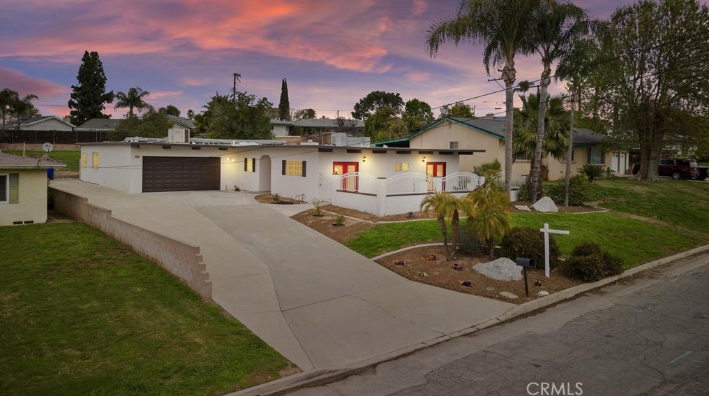 22664 Minona Dr, Colton, CA 92313-5159