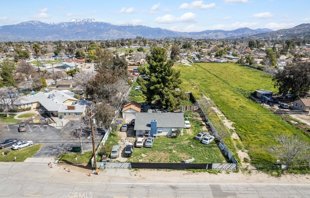 26892 Girard St, Hemet, CA 92544-7370