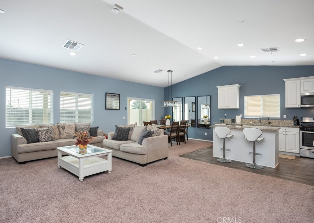 225 Garden Air Ct, Calimesa, CA 92320