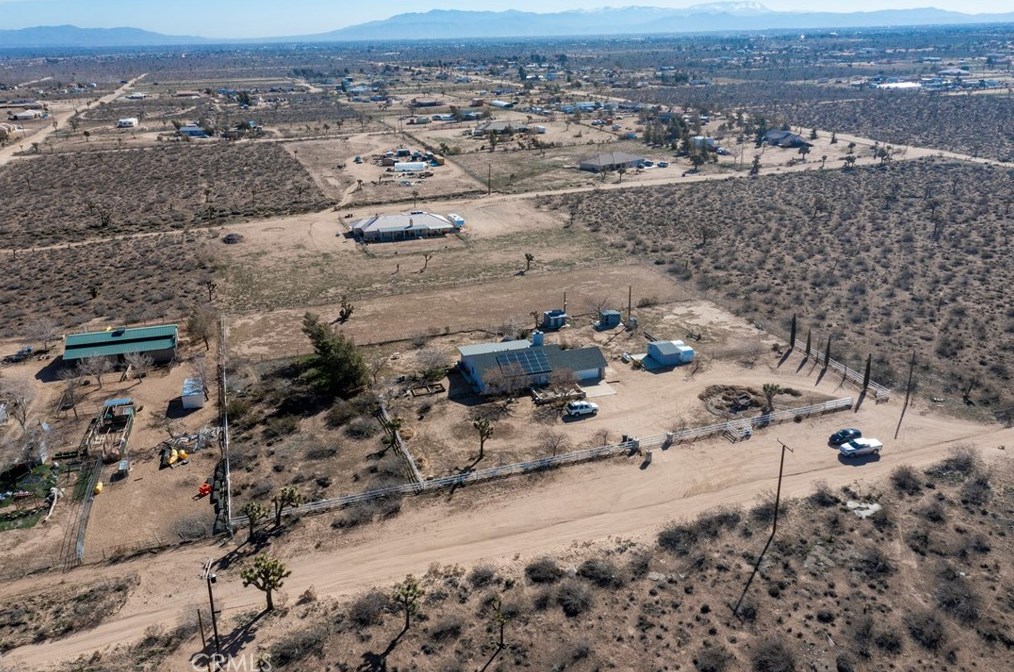 11433 Buttemere Rd, Phelan CA  92371-4245 exterior