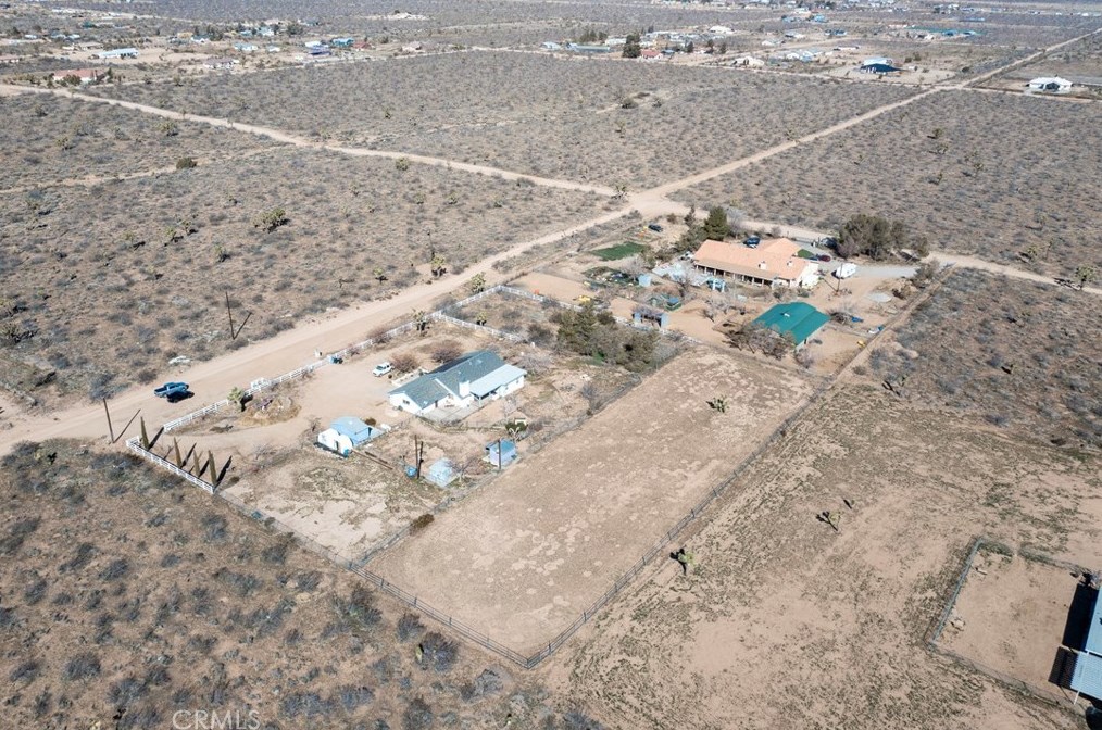 11433 Buttemere Rd, Phelan CA  92371-4245 exterior