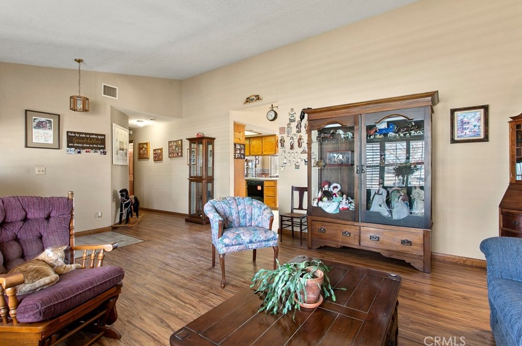 11433 Buttemere Rd, Phelan CA  92371-4245 exterior