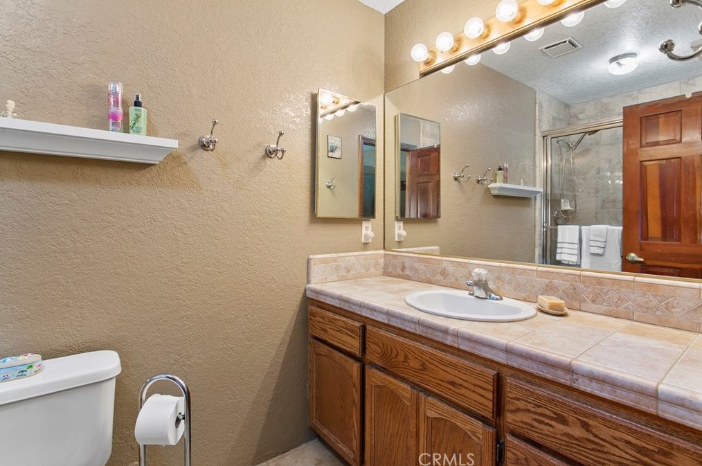 11433 Buttemere Rd, Phelan CA  92371-4245 exterior