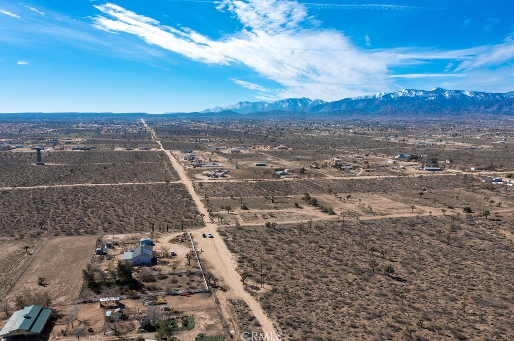 11433 Buttemere Rd, Phelan CA  92371-4245 exterior