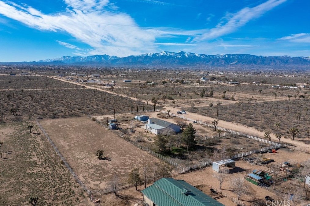 11433 Buttemere Rd, Phelan CA  92371-4245 exterior