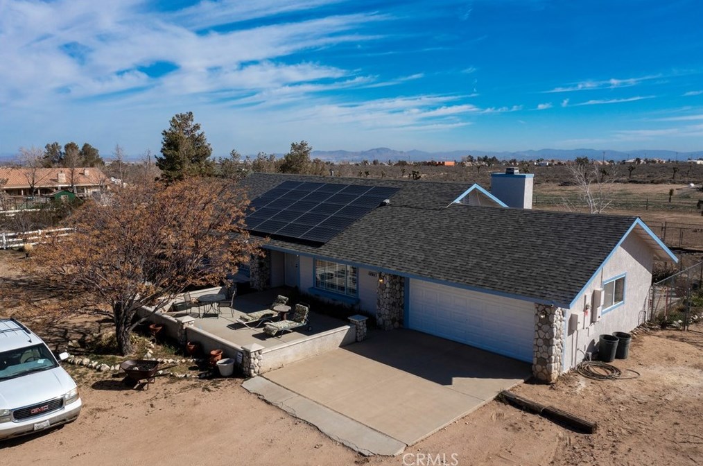 11433 Buttemere Rd, Phelan CA  92371-4245 exterior