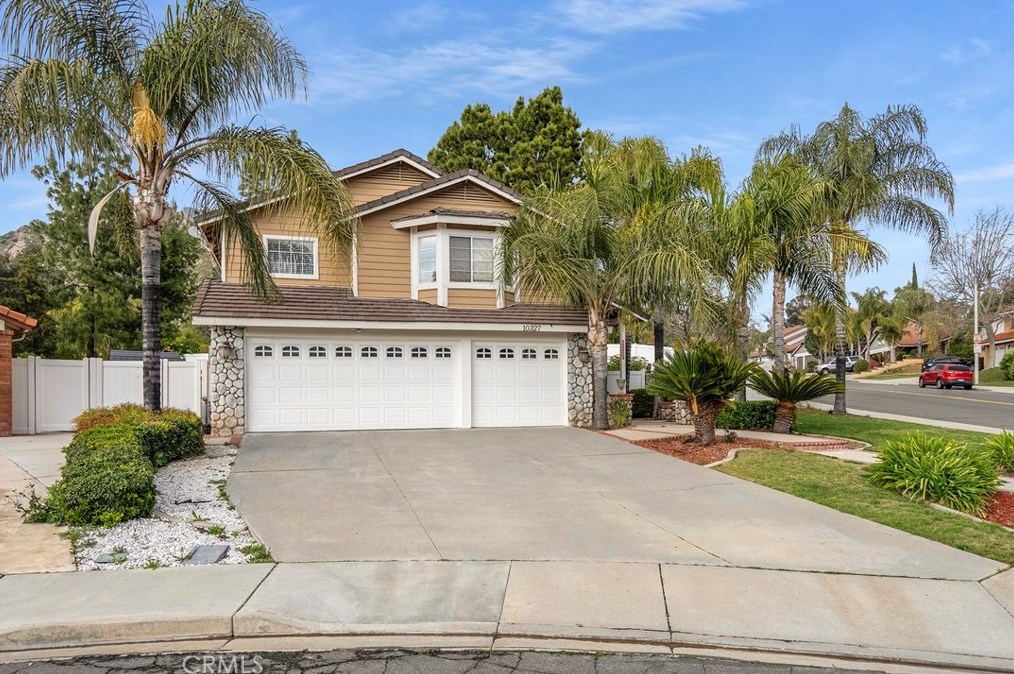 10327 Lake Summit Dr, Moreno Valley, CA 92557