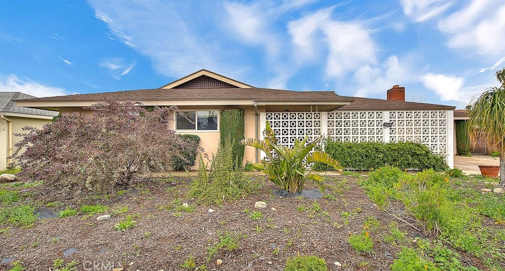 8008 Alder Ave, Fontana, CA 92336-2703