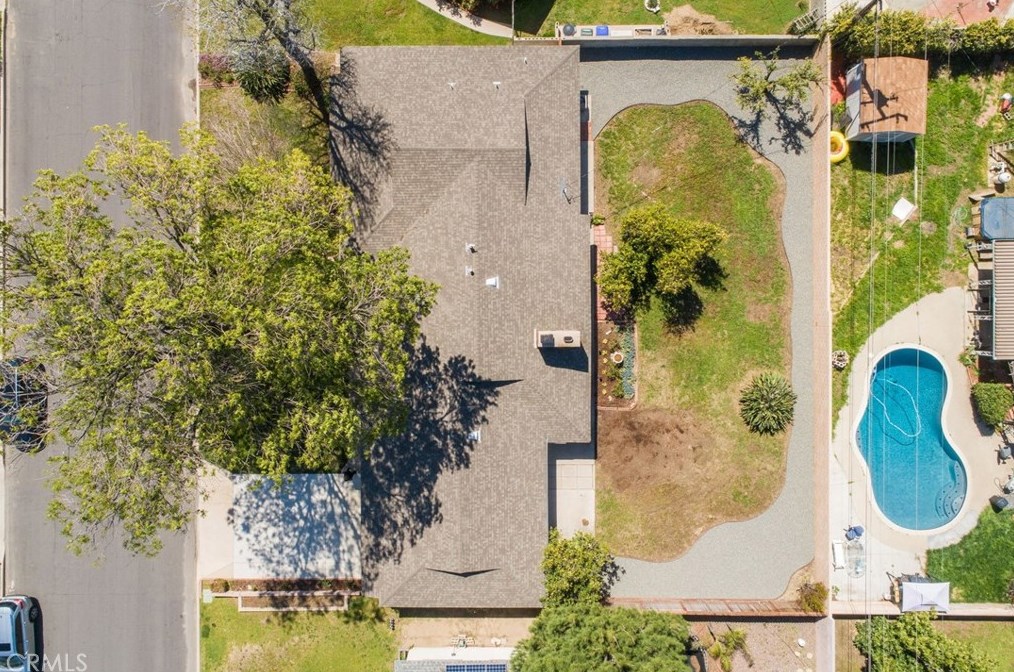 932 N Pine Ave, Rialto, CA 92376