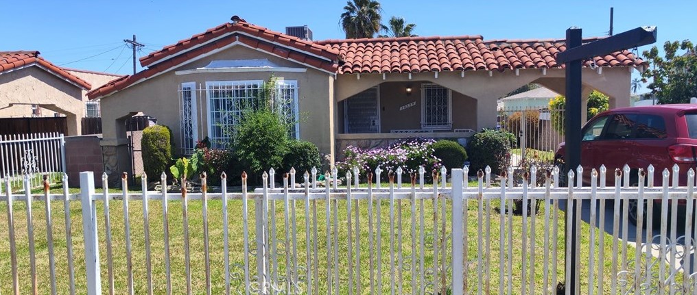10334 Harvard Blvd, Los Angeles, CA 90047-4234
