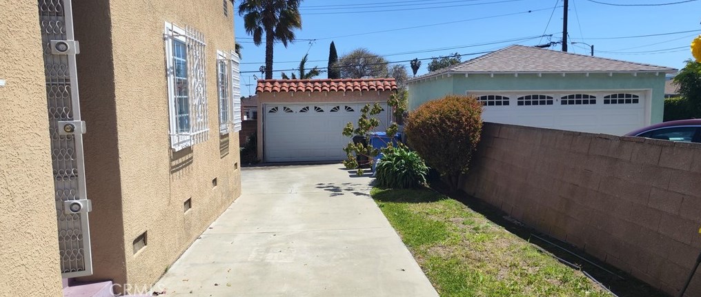 10334 Harvard Blvd, Los Angeles CA  90047-4234 exterior