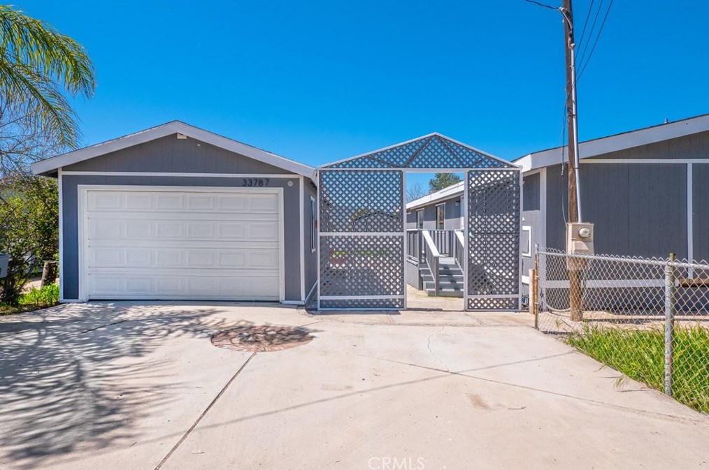 33787 Bonnie Ln, Wildomar, CA 92595