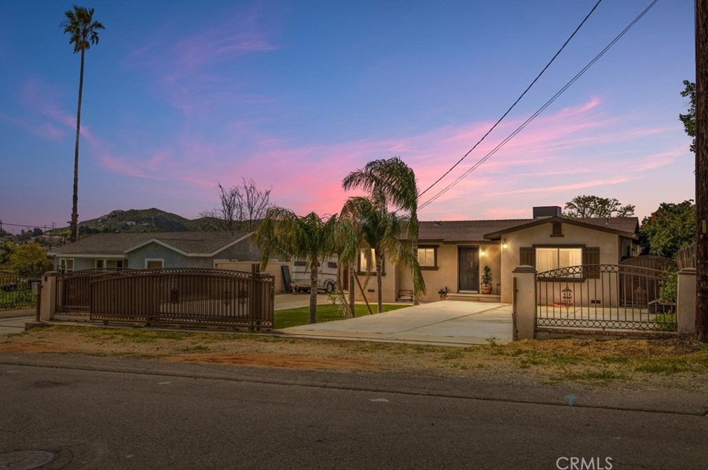 6872 36th St, Riverside, CA 92509