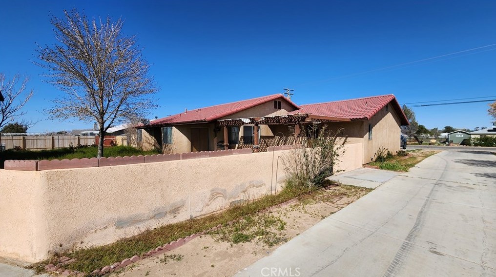 11222 3rd Ave, Hesperia, CA 92345-2353
