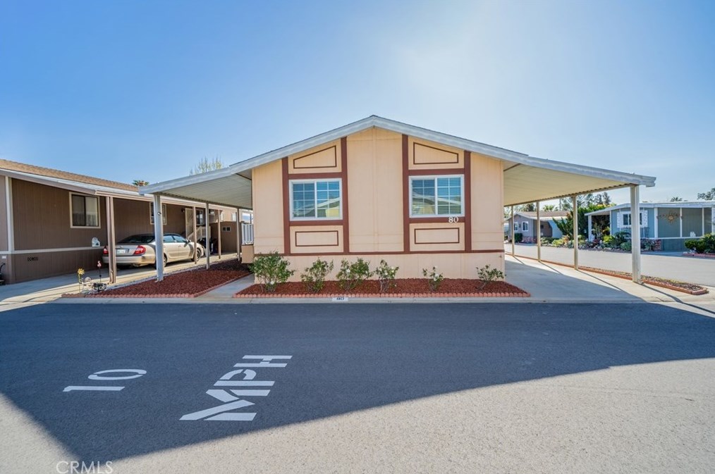 2598 Ayala Dr #80, Rialto, CA 92377