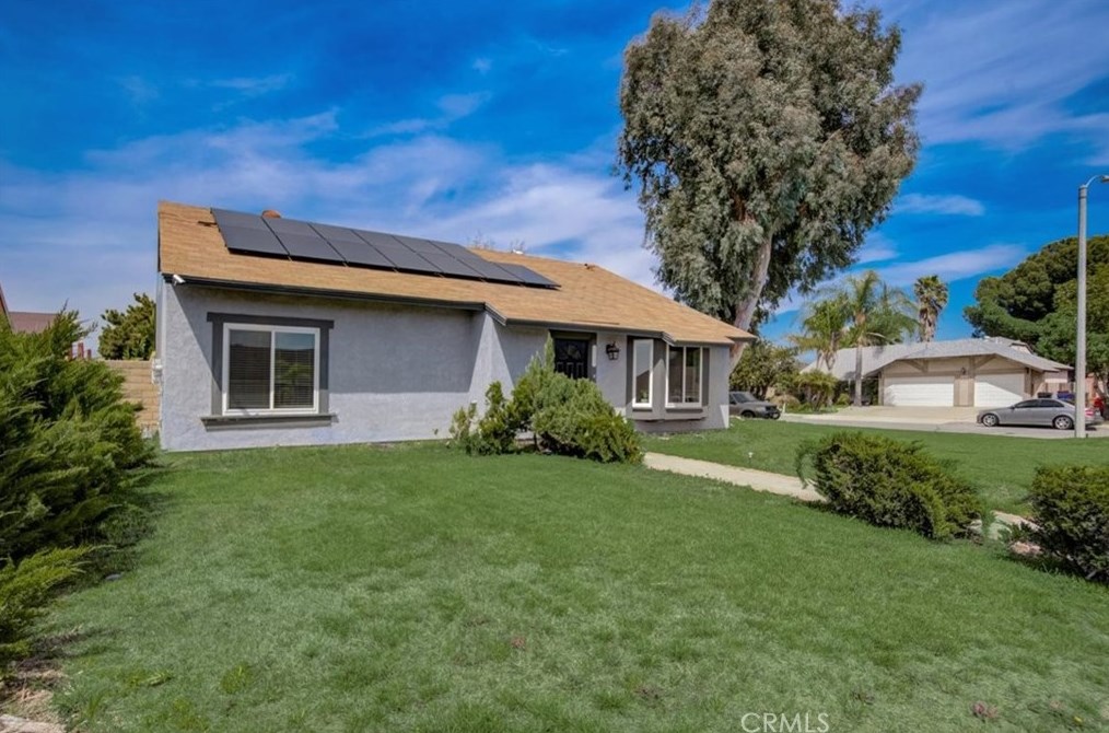 1328 W Jackson St, Rialto, CA 92376