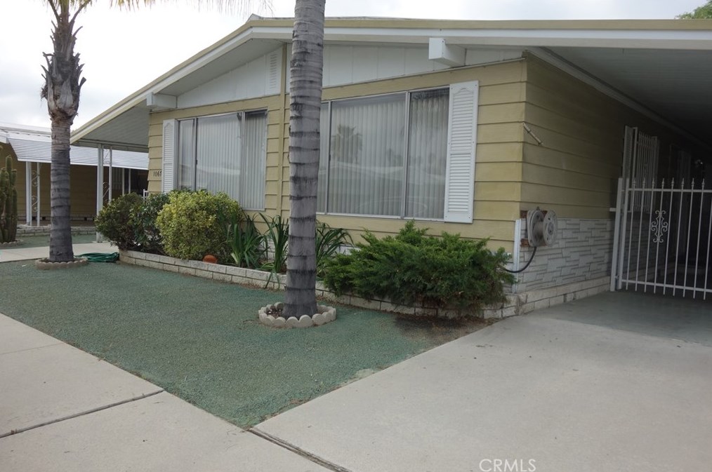1067 Via Del Mesa, Hemet, CA 92543-6989