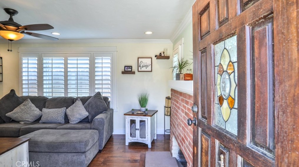 4564 Marmian Way, Riverside, CA 92506