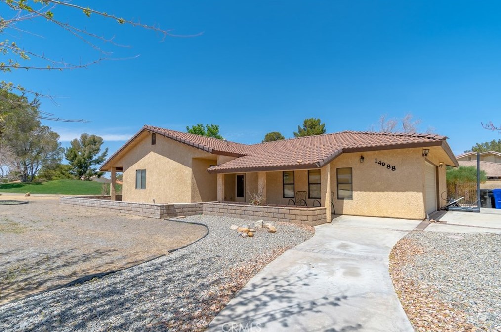 14988 Blue Grass Dr, Helendale, CA 92342