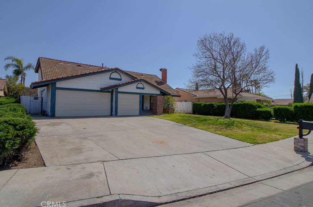 23119 Donahue Ct, Moreno Valley, CA 92553-5204