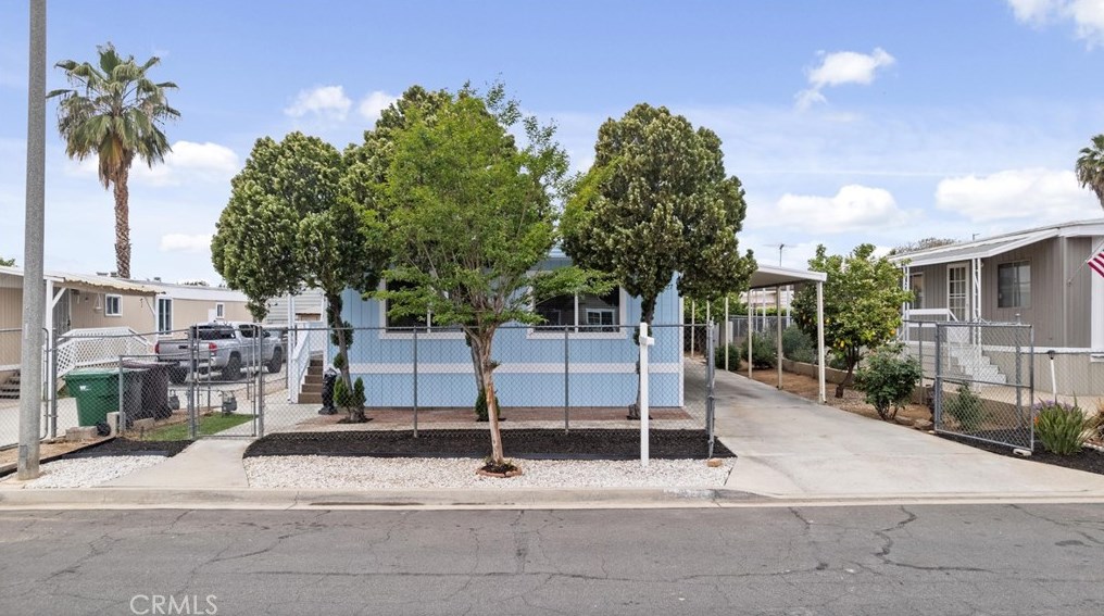 14827 Brentstone St, Moreno Valley CA  92553-3905 exterior