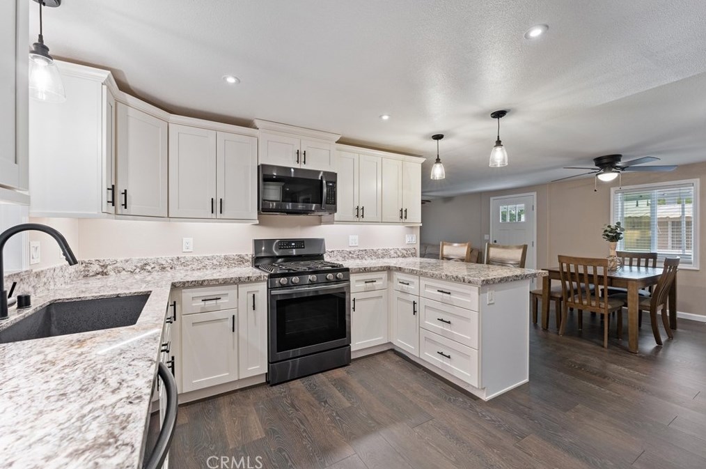 14827 Brentstone St, Moreno Valley CA  92553-3905 exterior