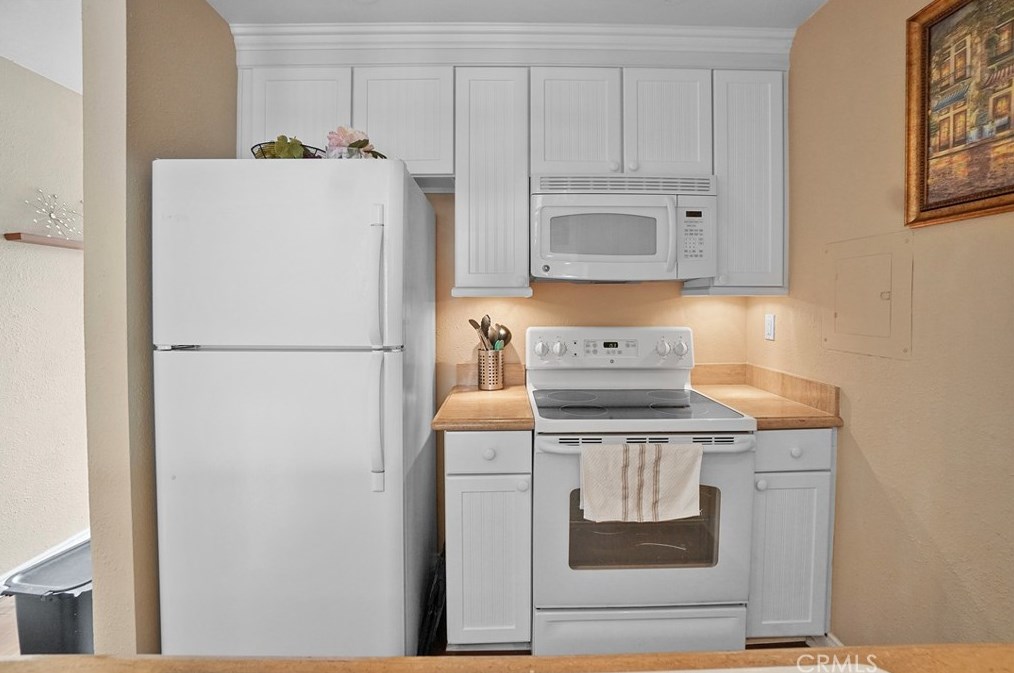 297 Surfside Dr, Naval Base Ventura County CA  93041-3355 exterior