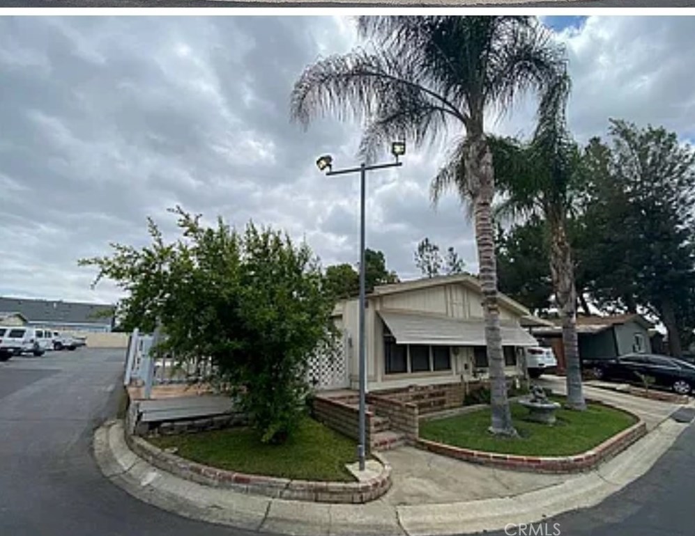 1601 S Garey Ave #20, Pomona, CA 91766
