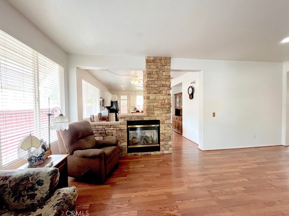 1196 Solera Way, Perris, CA 92571