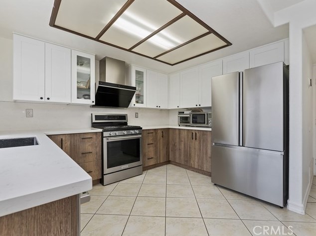 1801 Carolann St, Pomona CA  91766-5576 exterior