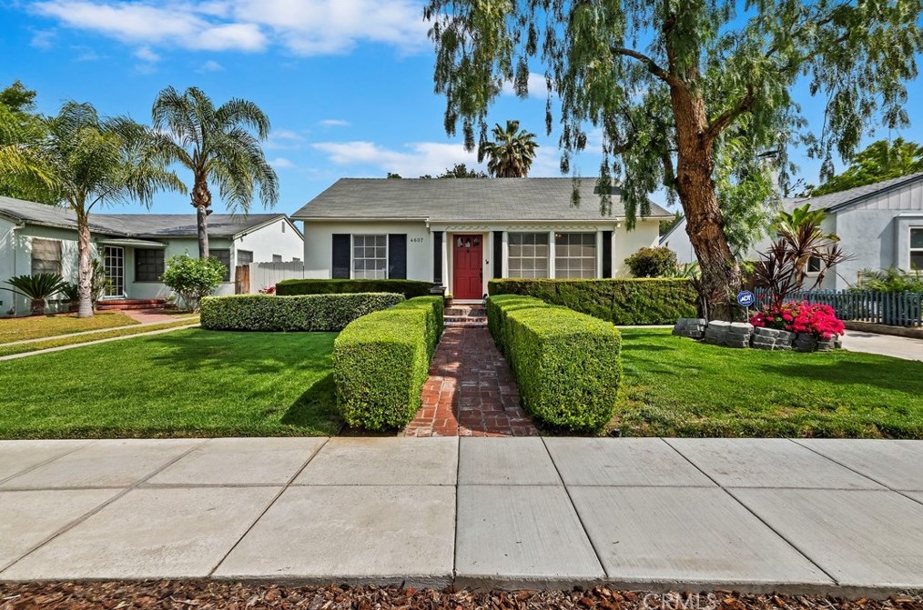4607 Sunnyside Dr, Riverside, CA 92506