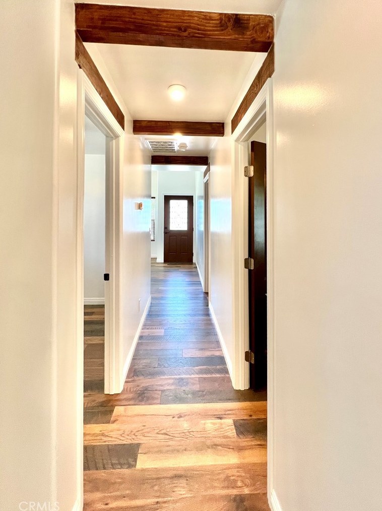 1521 Nicolet St, Banning CA  92220-5772 exterior