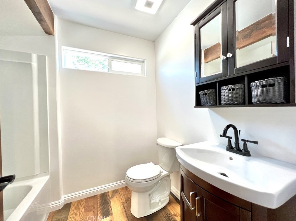 1521 Nicolet St, Banning CA  92220-5772 exterior