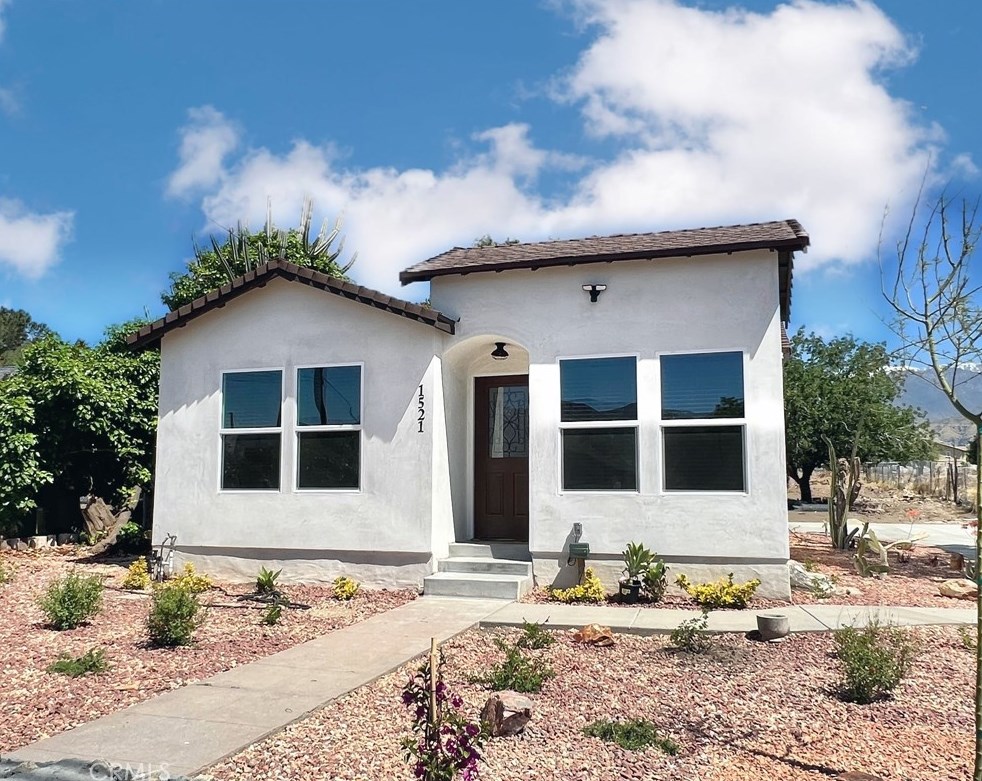 1521 Nicolet St, Banning CA  92220-5772 exterior