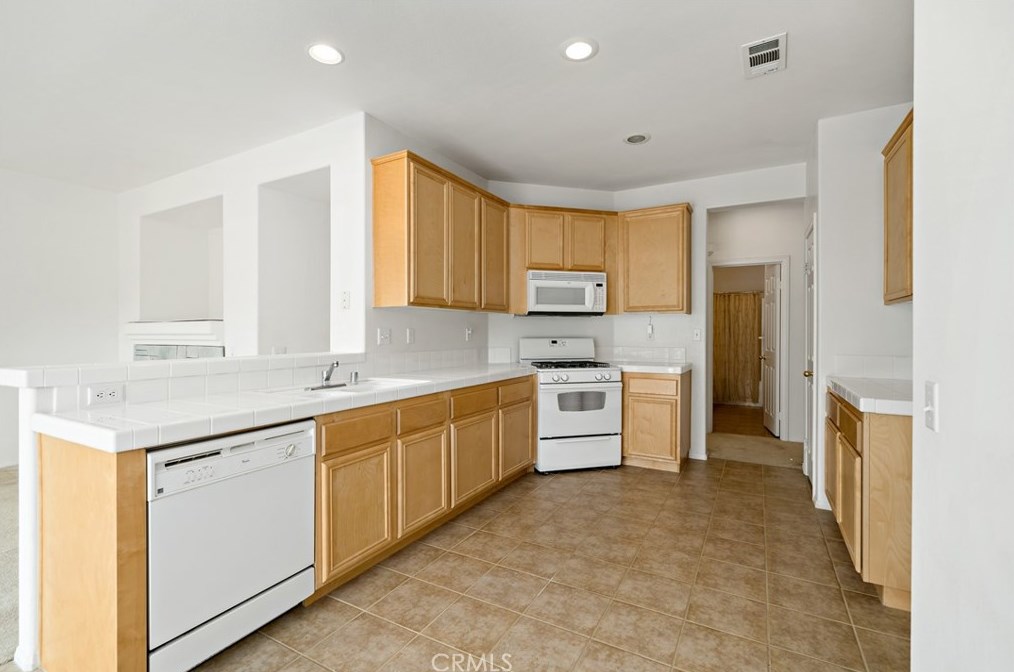 15334 Via Rio, Moreno Valley CA  92555-4104 exterior