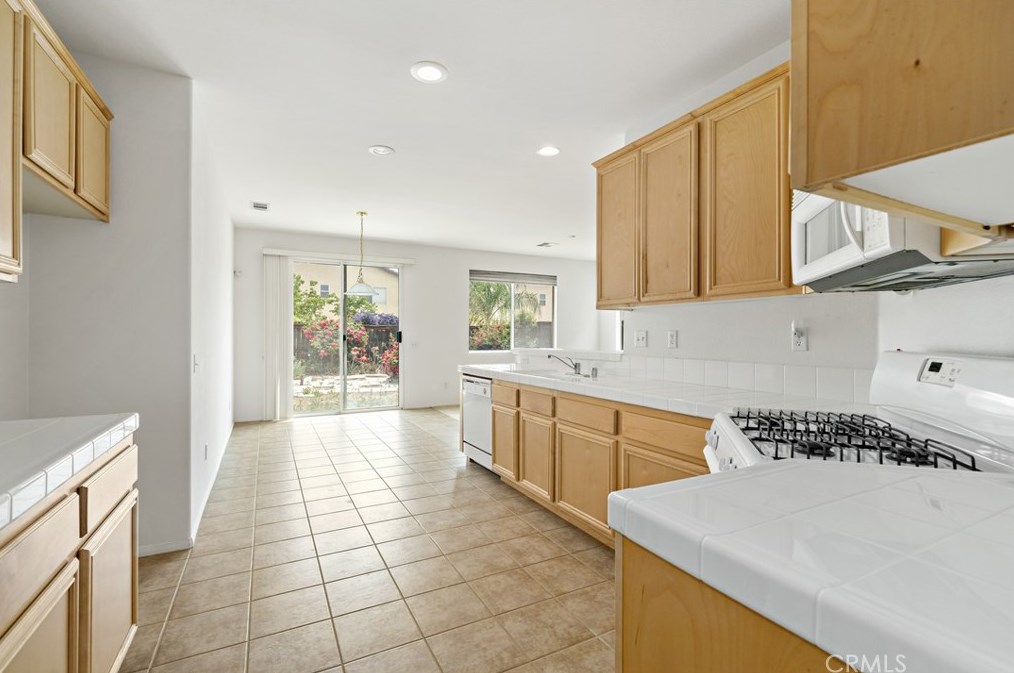 15334 Via Rio, Moreno Valley CA  92555-4104 exterior