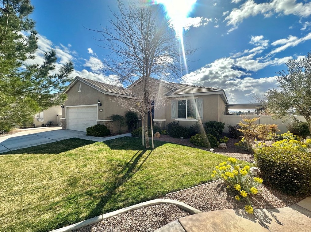 19336 Wildwood Ct, Apple Valley, CA 92308-3692