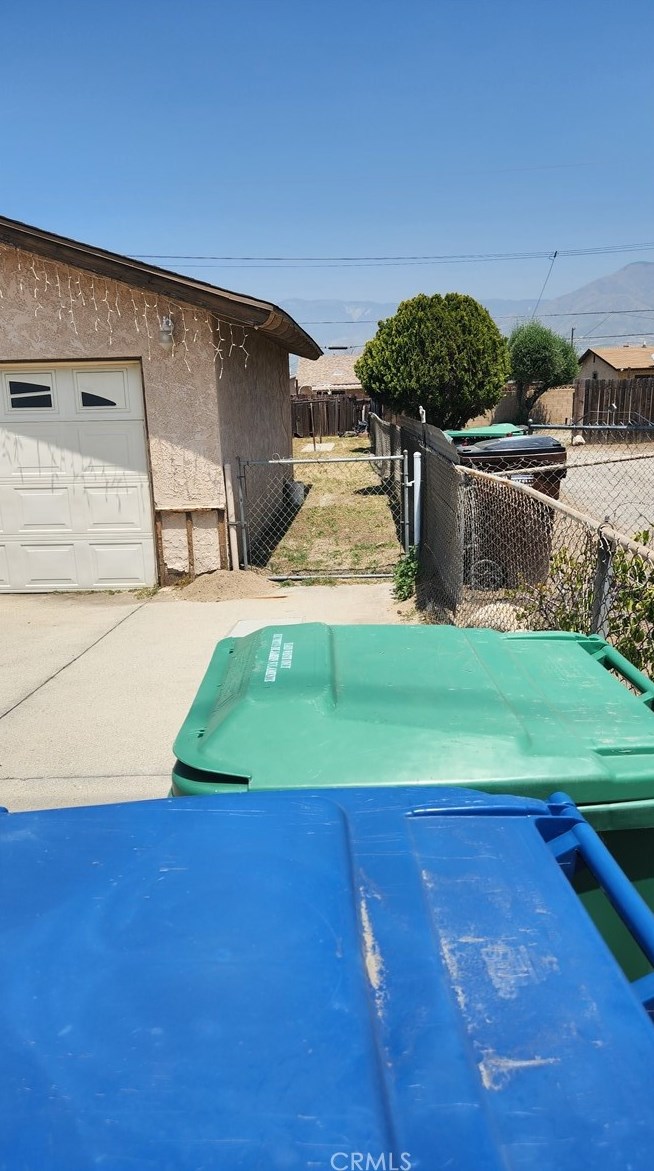 26596 Cypress St, Highland, CA 92346