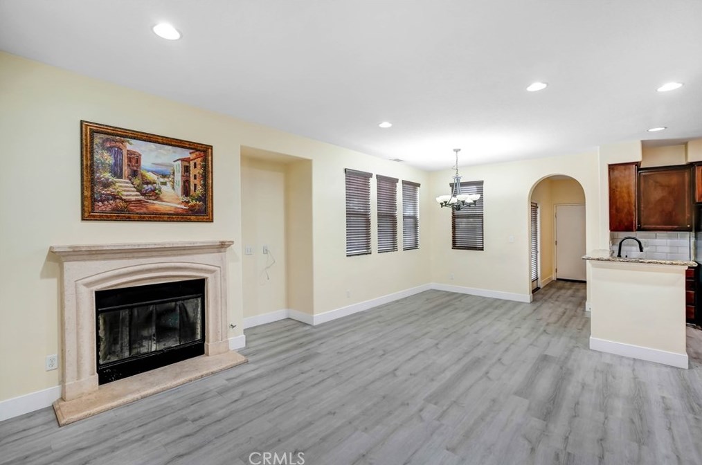 824 Pyramid Ct, Corona, CA 92880-2398