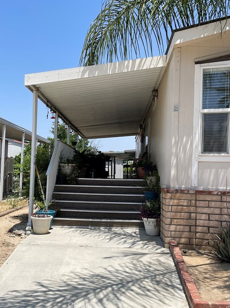 913 S Grand Ave #10, San Jacinto, CA 91582
